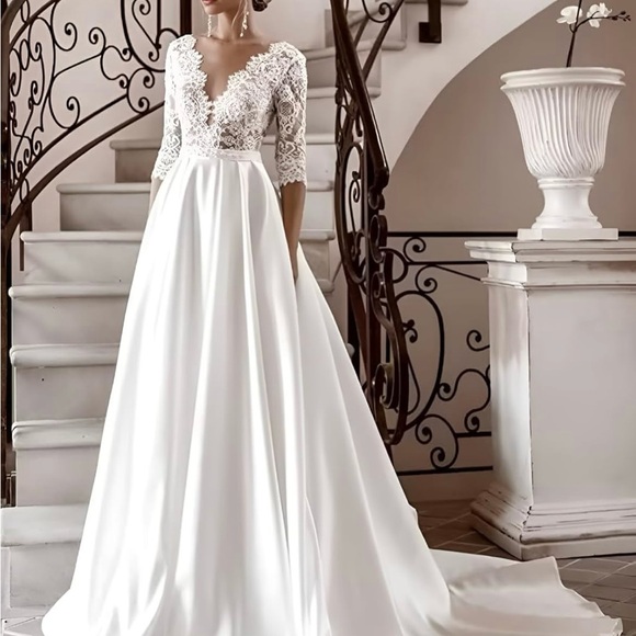 Dresses & Skirts - NEW Elegant White Lace Gown